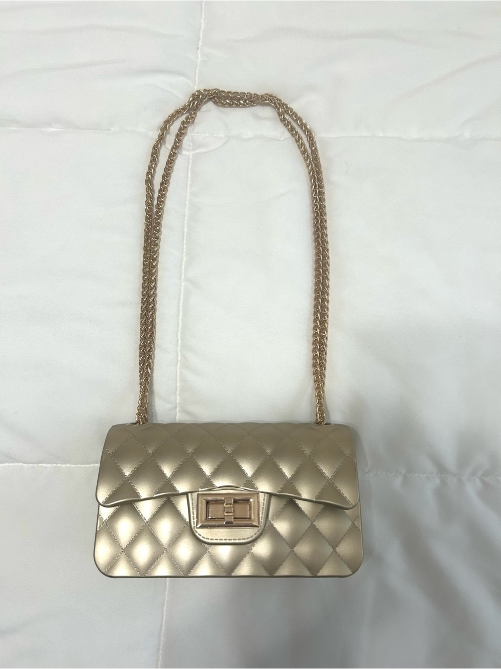 Quilted Metallic Crossbody Bag in Gold